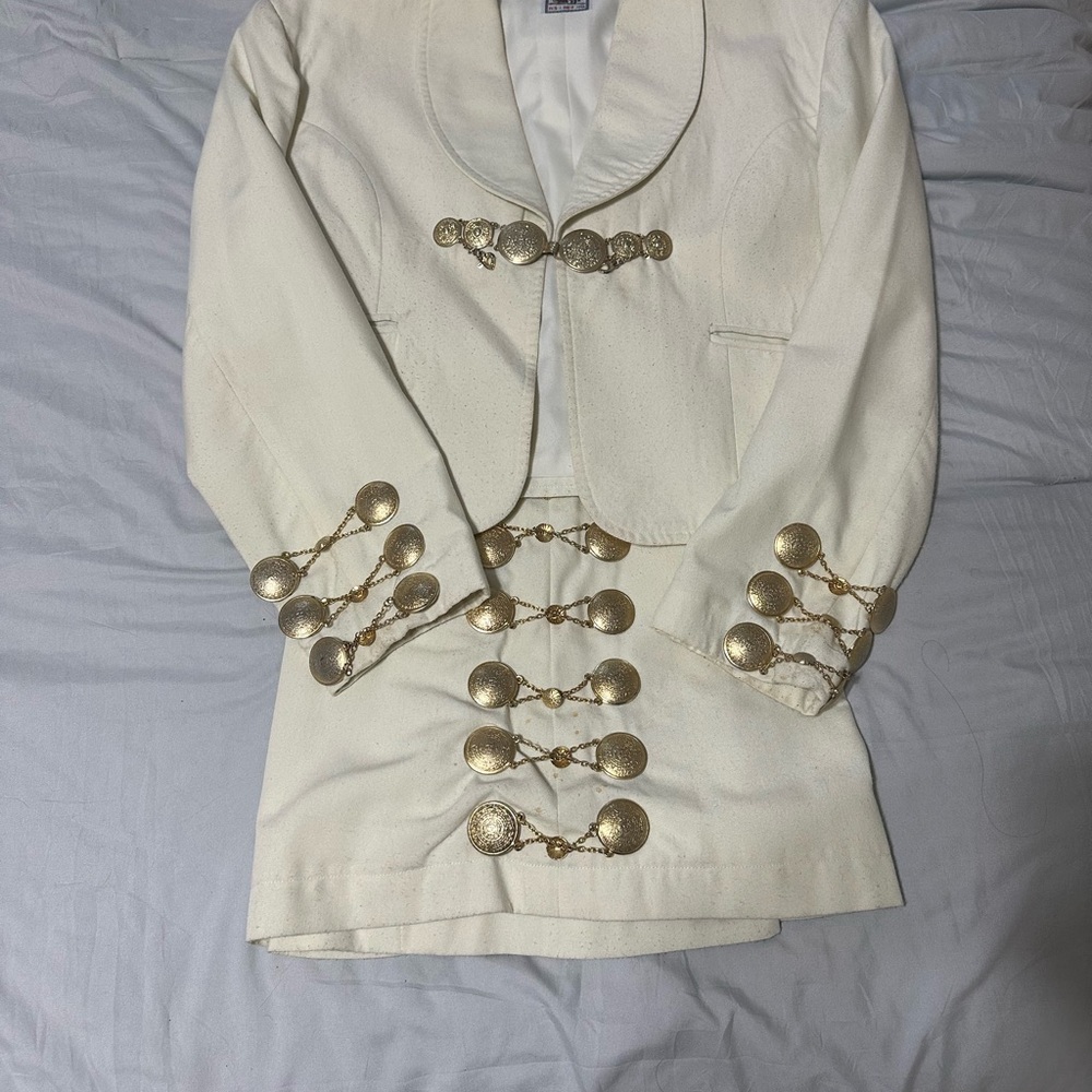 Traje de Charro Mujer Color Hueso y Gala color Oro